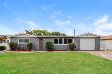 3730 Sablewood Dr Holiday, FL 34691